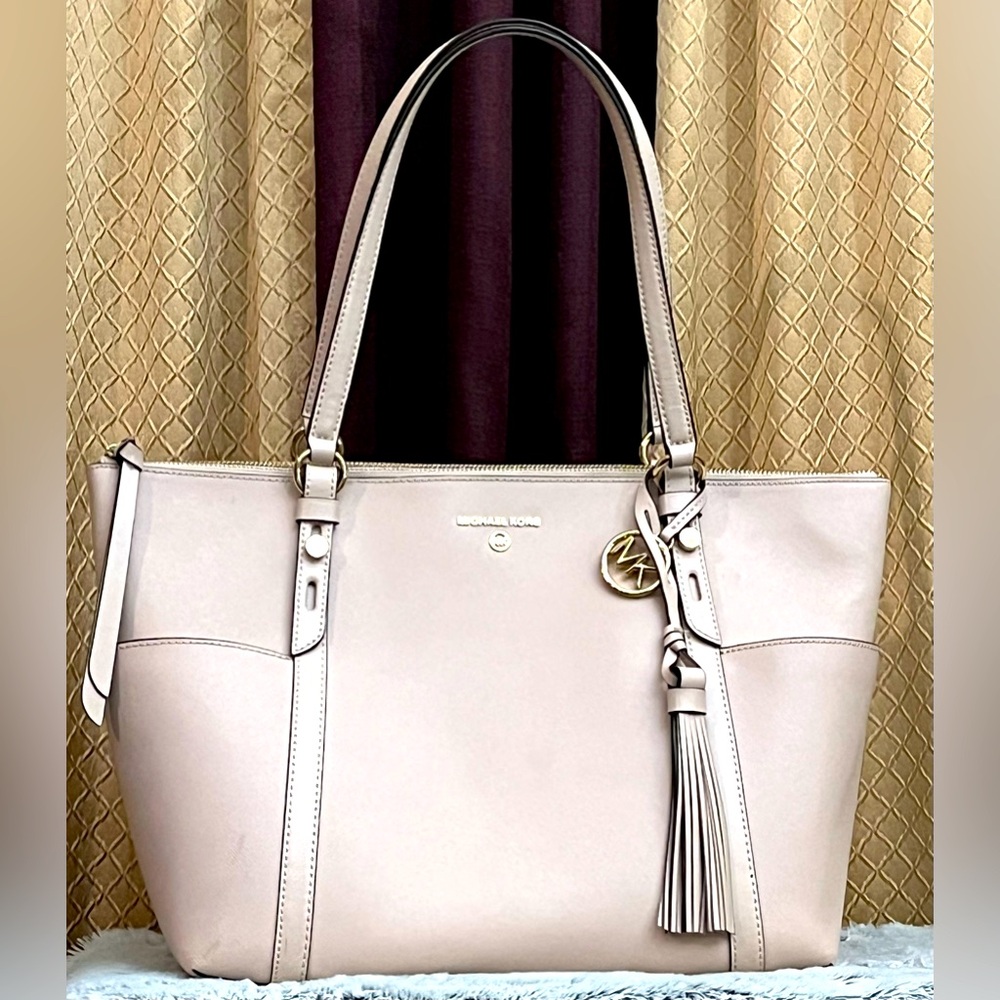 Michael Kors Jet Set Saffiano Leather Blush Pink Zip Top Tote